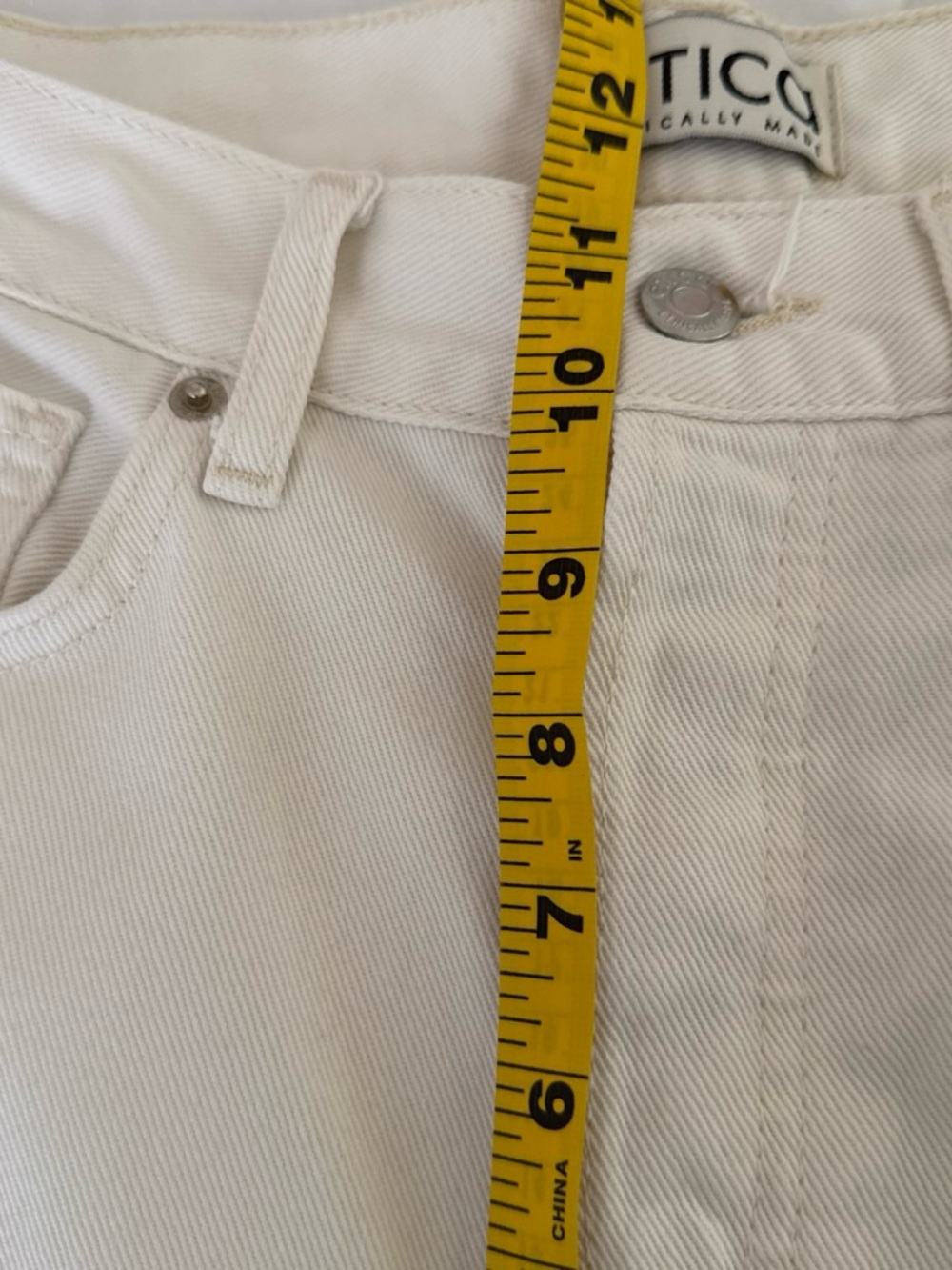 Etica Ethically Made White Straight Leg Jeans Size 28 Button Fly 100% Cotton - Picture 6 of 7